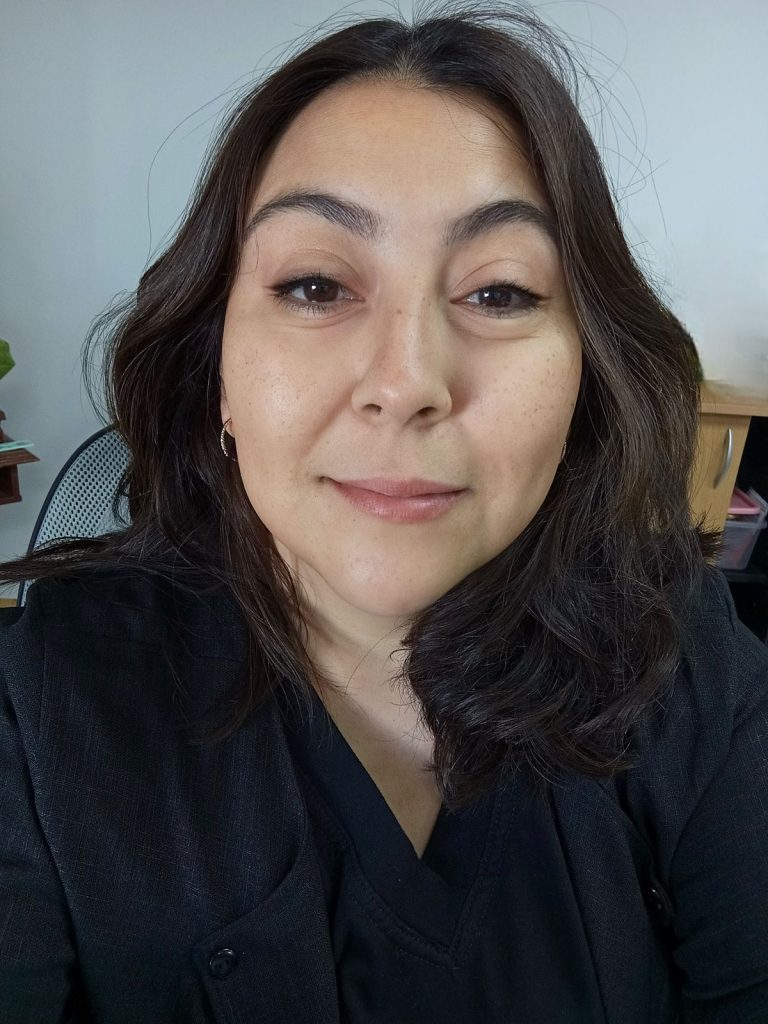 Celeste Contreras técnica en comercio internacional