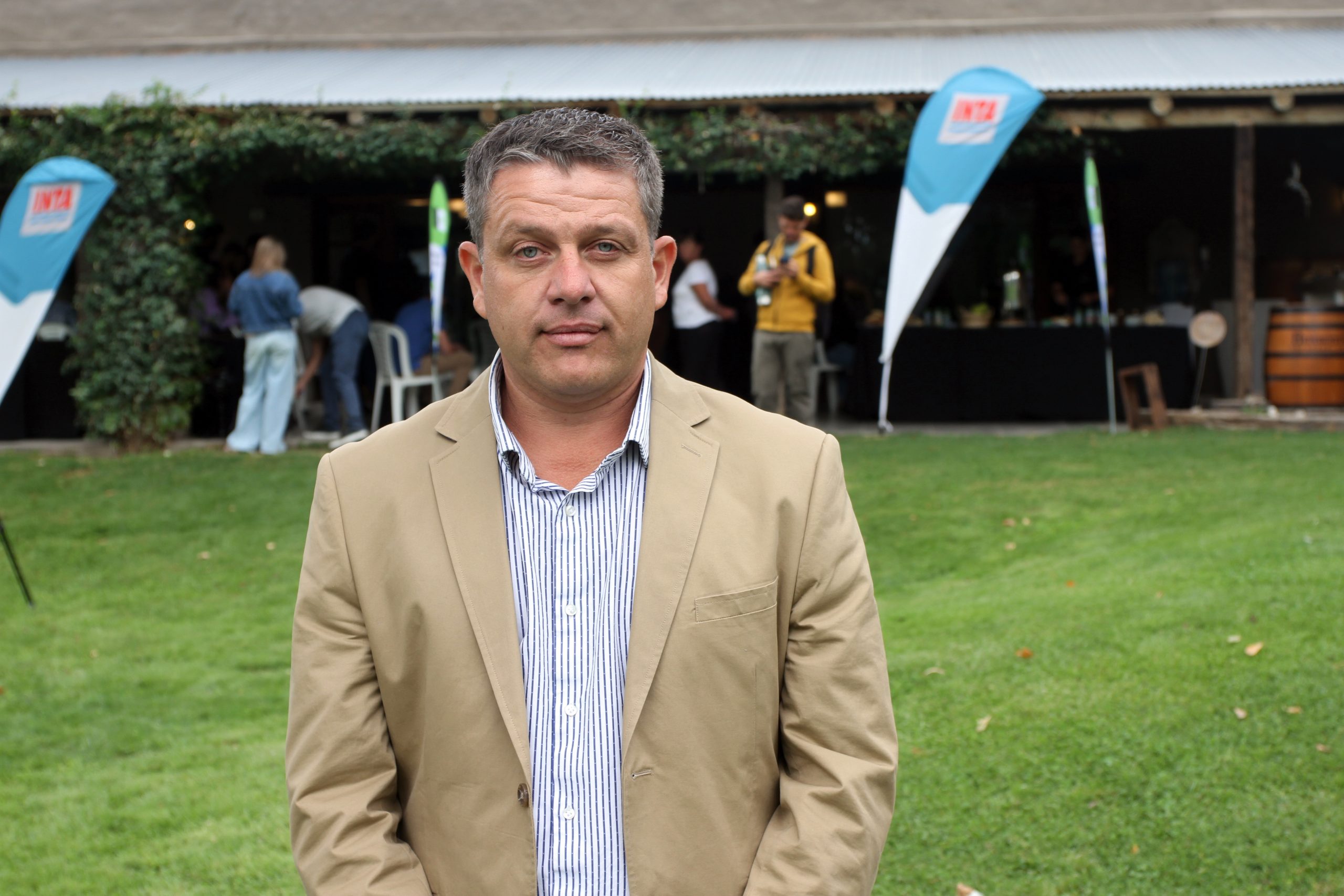 Secretario de Agricultura de Rio Negro , Lucio Reinoso.