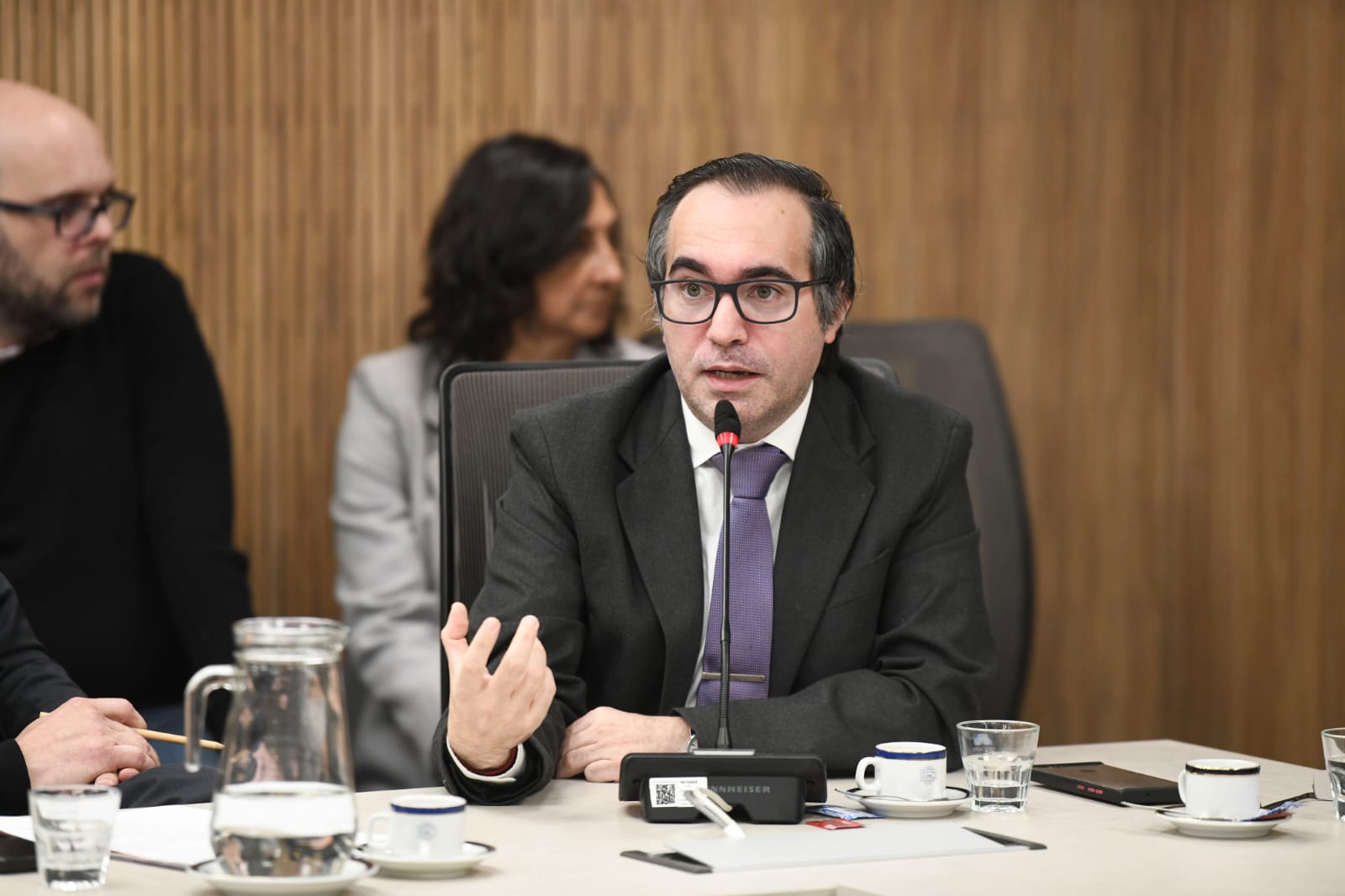 Dr Juan Ignacio Cruz Matteri. Abogado. Docente Facultad de Derecho (UBA). Especialista en Contratos de Trabajo por la Universidad de Salamanca, España. Arbitro por la Secretaria de Comercio. Autor y publicista.