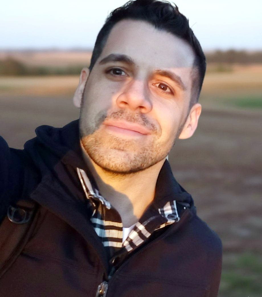 Denis Candiote, Sales & Development Specialist de Satellites on Fire.
